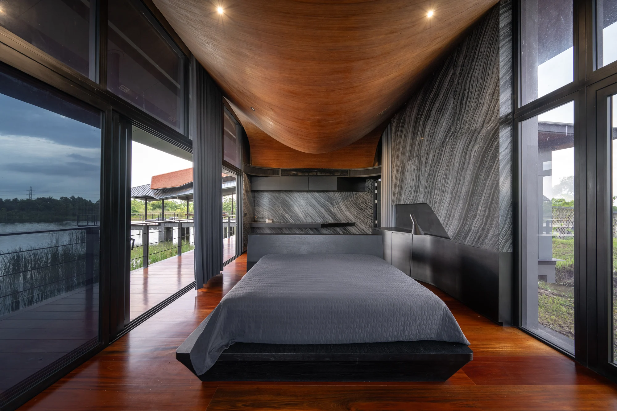 Nongchok House: built